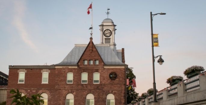 A photo of the exterior of City Hall.